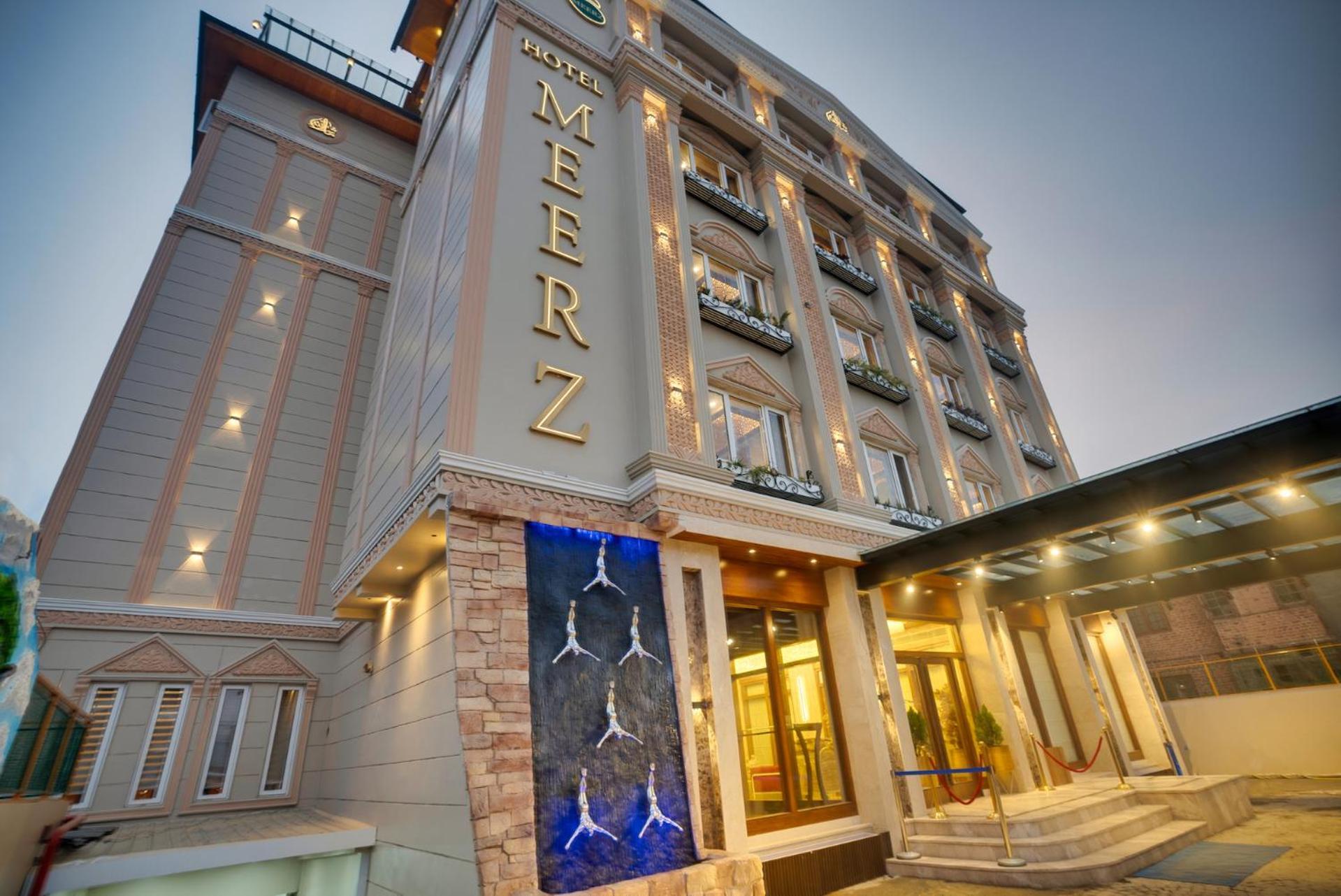 Hotel Meerz Srīnagar 외부 사진